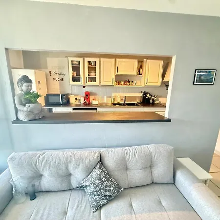 Lamazonite Yourhosthelper Apartment *